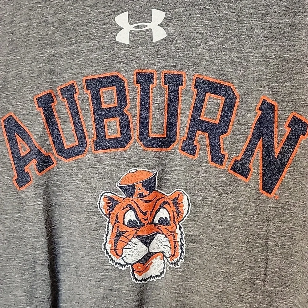 Under Armour Auburn University Short Sleeve T-Shirt Small Loose Gray